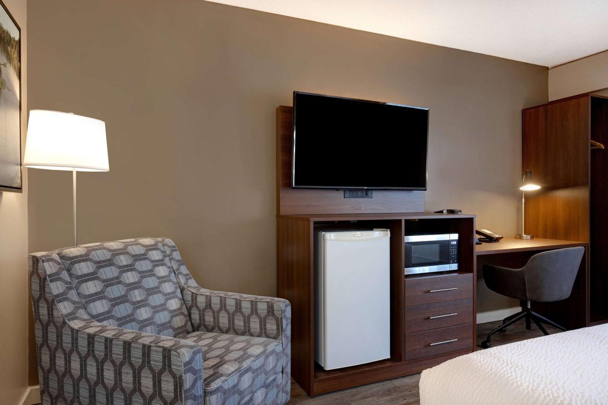 Days Inn By Wyndham Victoria Uptown Εξωτερικό φωτογραφία